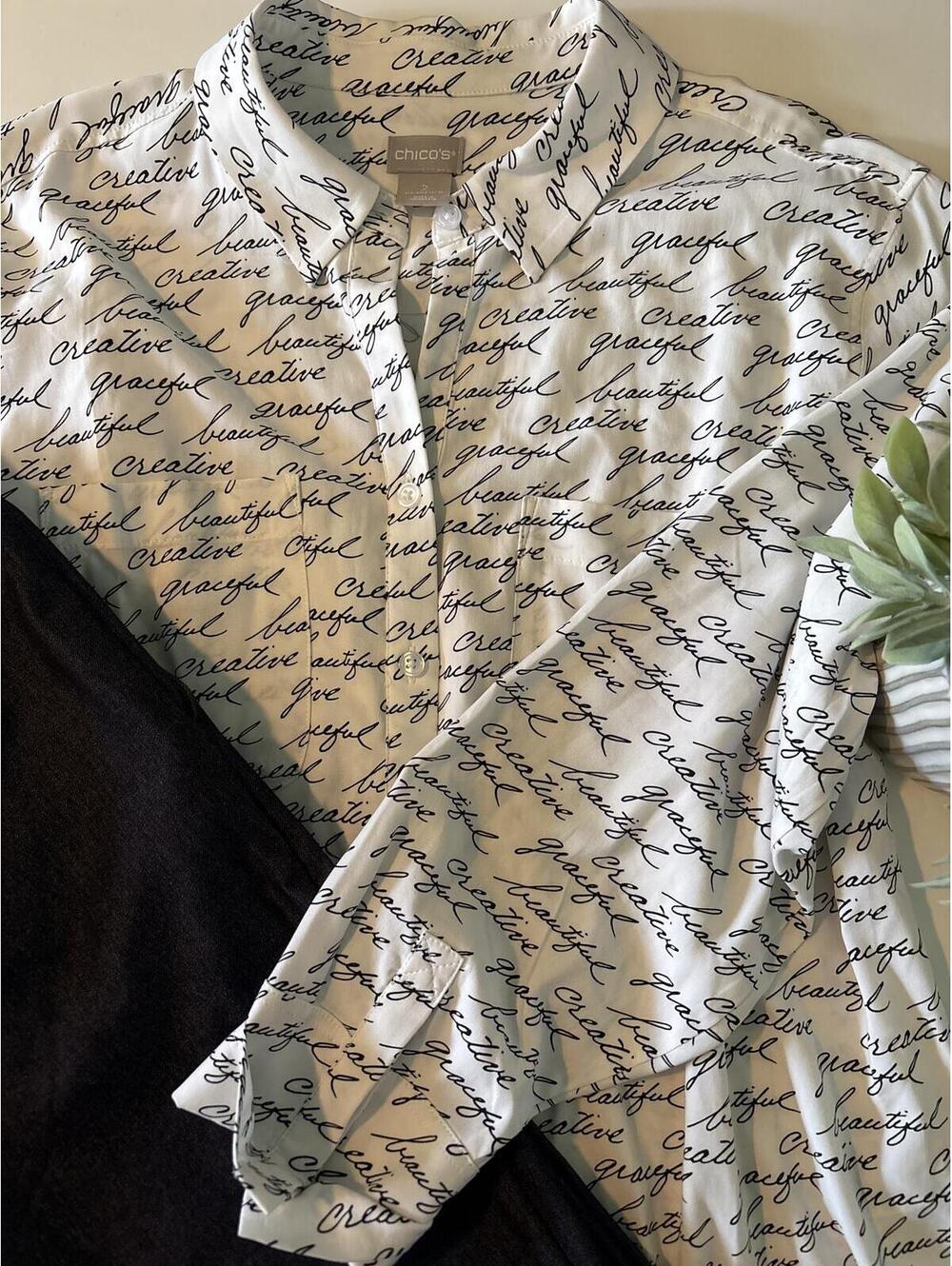 NWOT Chico Script Women’s Button up Chico Size 2 (12/L)